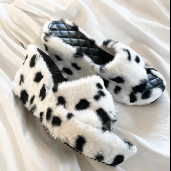 ♣️ NEW COW PRINT WEDGE SLIDES ♠️ - Picture 1 of 6